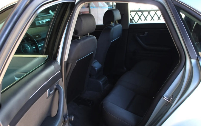 Audi A4 cena 12900 przebieg: 151427, rok produkcji 2003 z Jedwabne małe 121